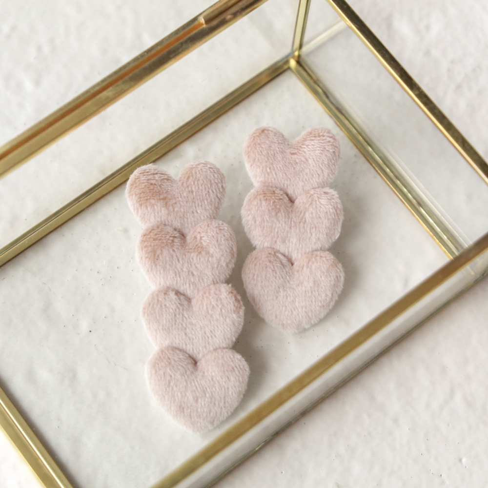 Velvet Hearts - Beige